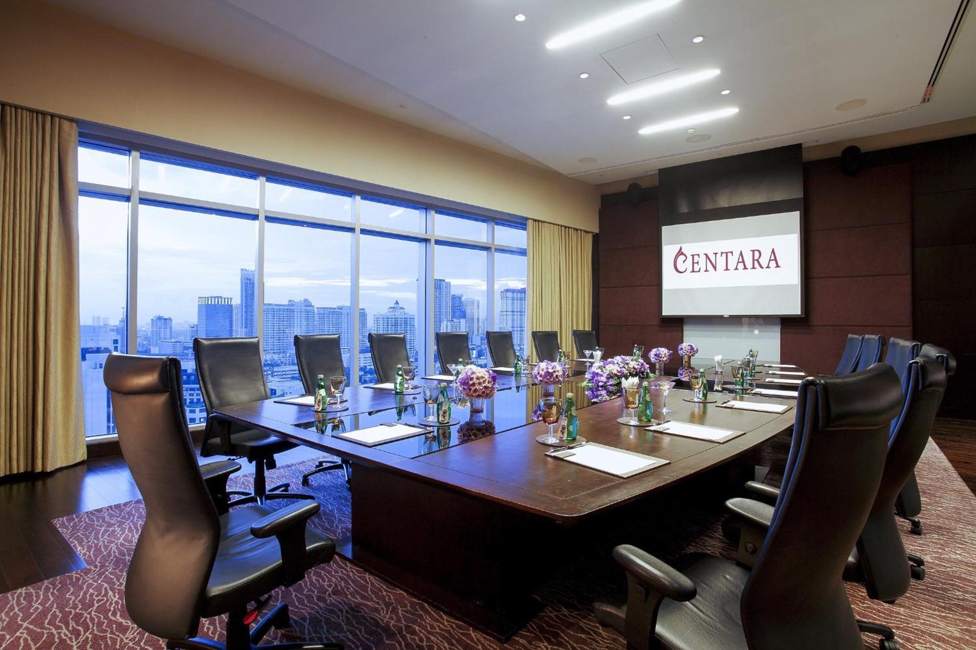 Centara Grand At Centralworld Banguecoque Exterior foto Boardroom at Centara Grand at Central Plaza Hotel, Bangkok